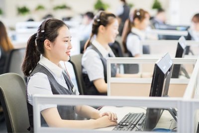 大金空調榮獲2019年度“全國政府采購空調十大領軍品牌”榮譽，彰顯卓越品質與專業服務